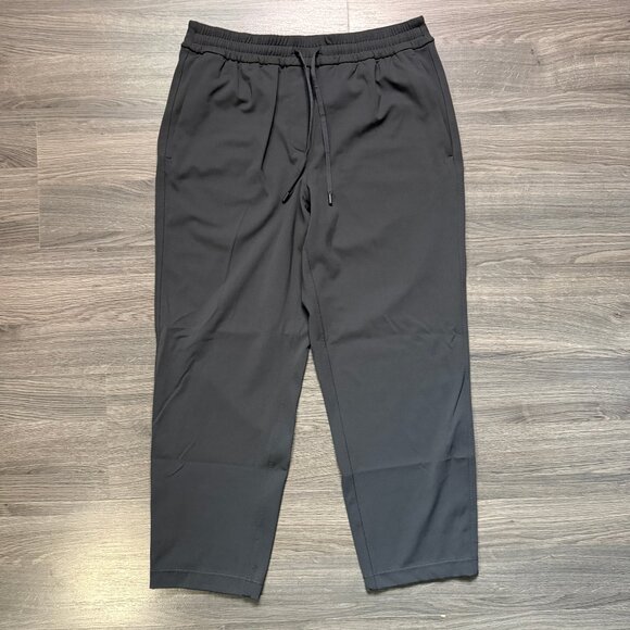 Lululemon Women's Tapered-Leg Mid-Rise Pant 7/8 Length - Grey - Picture 3 of 10